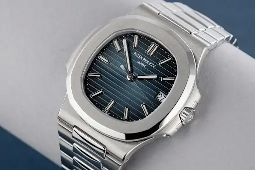 Người đeo đồng hồ đắt nhất Việt Nam chắc chắn là của Patek Philippe